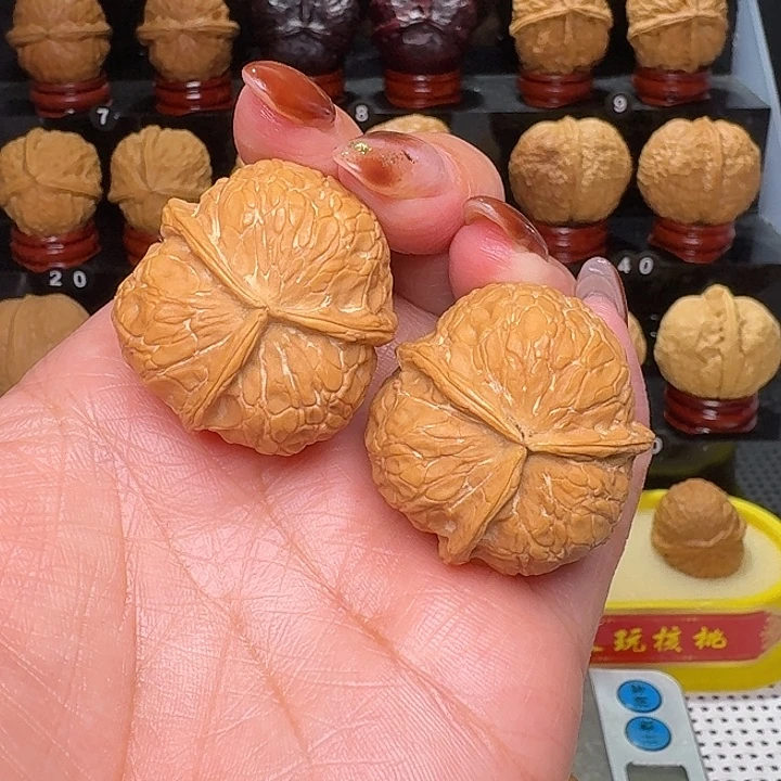 文玩核桃把件三棱33尺…………02号