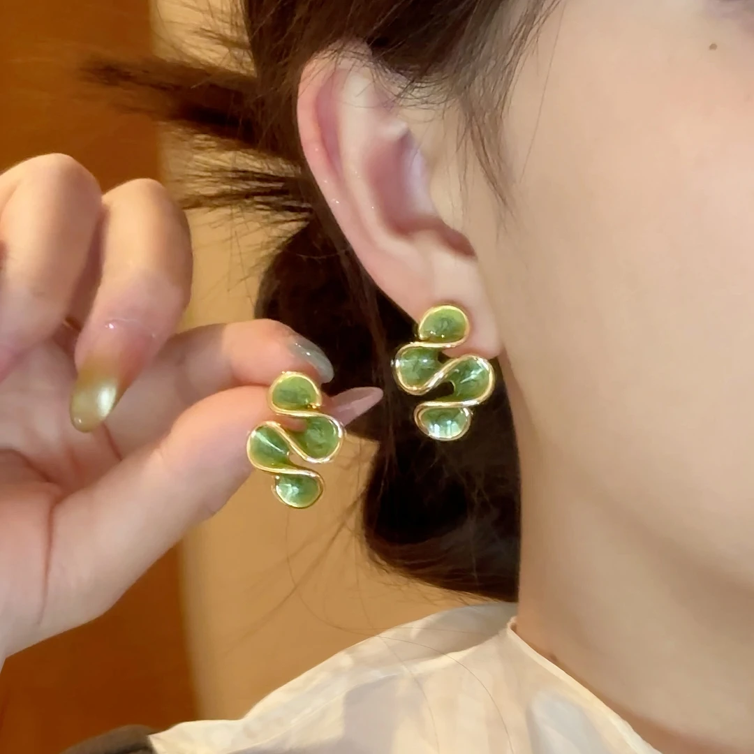 【森女系】奶油甜美风奶油花女小巧个性耳钉ES345