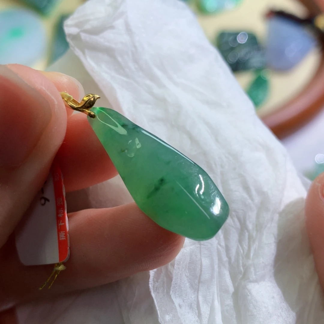 【闪购商品】翡翠吊坠(不含链)未镶嵌 5664