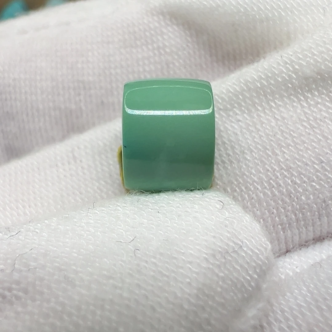绿松石未镶嵌配饰8.3