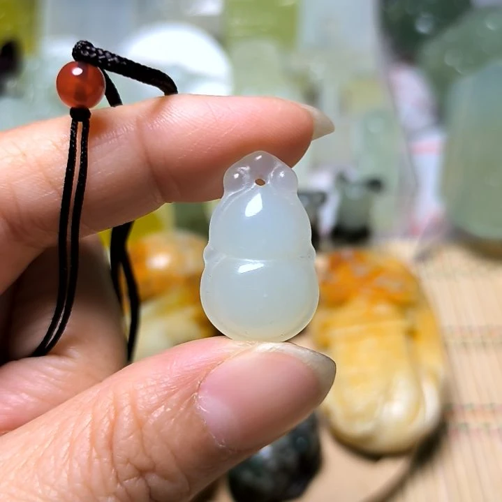 岫玉吊坠(不含链)未镶嵌