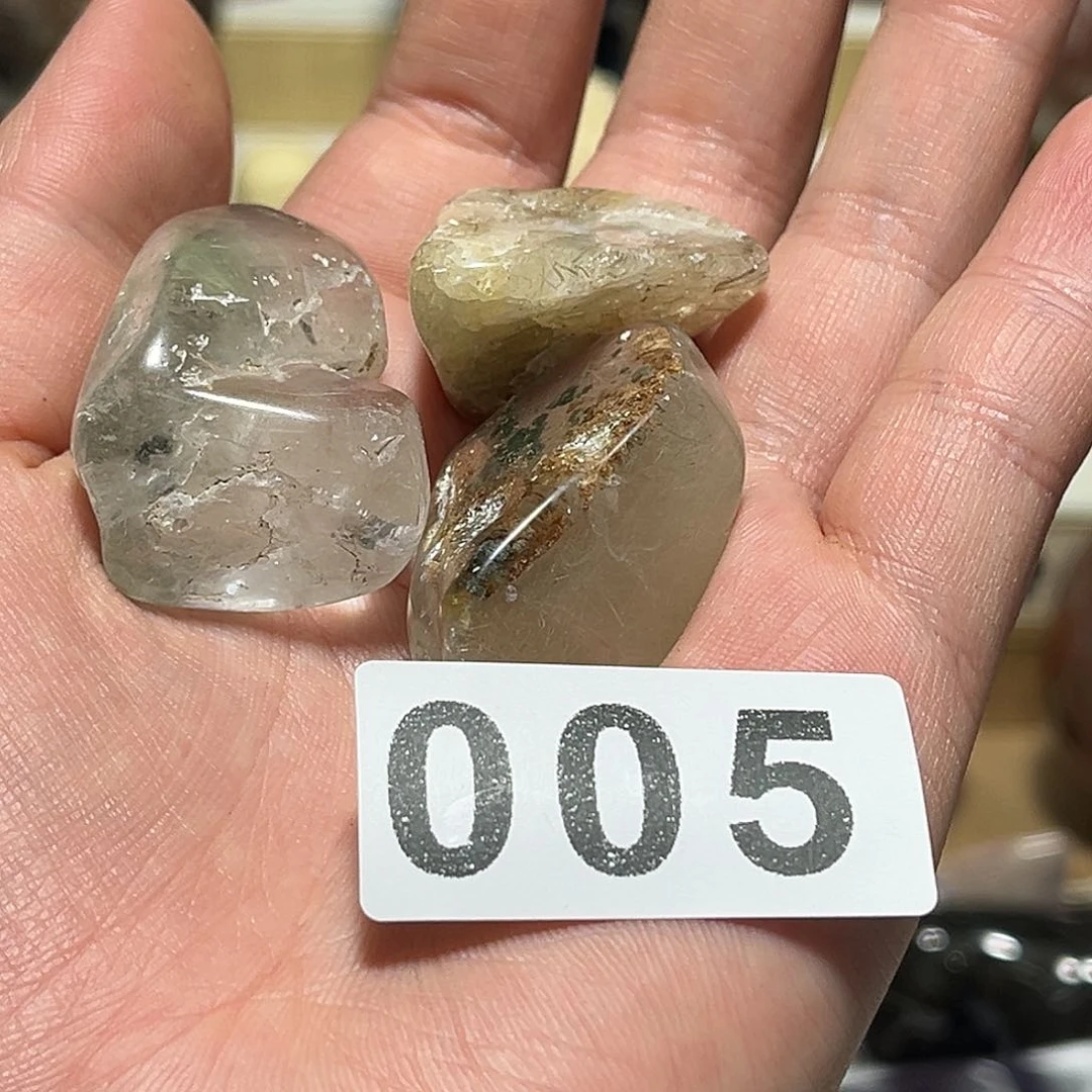 未镶嵌水晶大型摆件（非配饰）