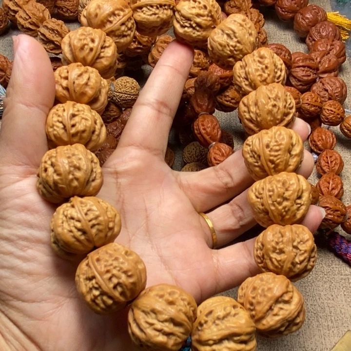 文玩核桃吊坠粗筋八棱