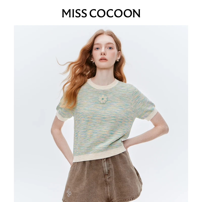 MISS COCOON可可尼绿色刺绣针织衫2025夏季新款女士撞色编织上衣