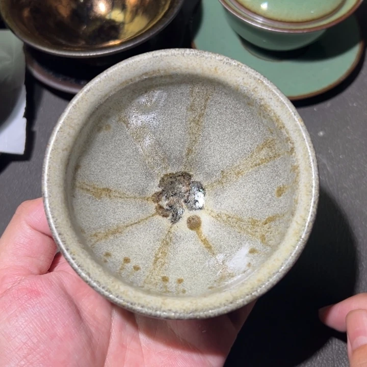 茶盏这个人就是他本人吗