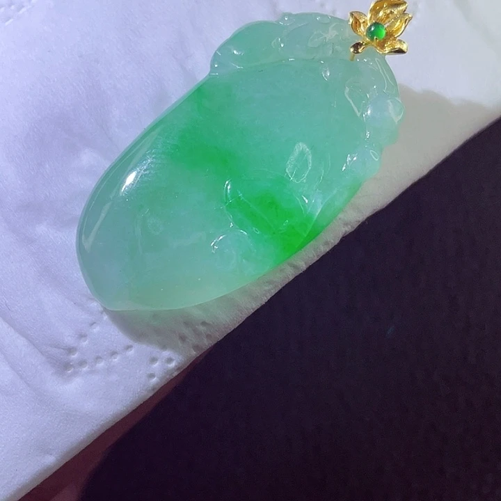 颈饰18K金镶嵌翡翠翡翠