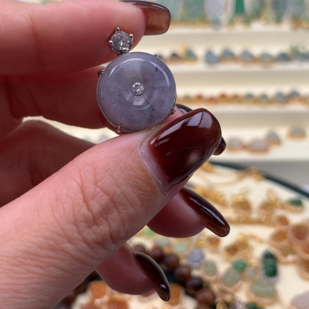 翡翠银S925镶嵌颈饰乌鸡平安扣