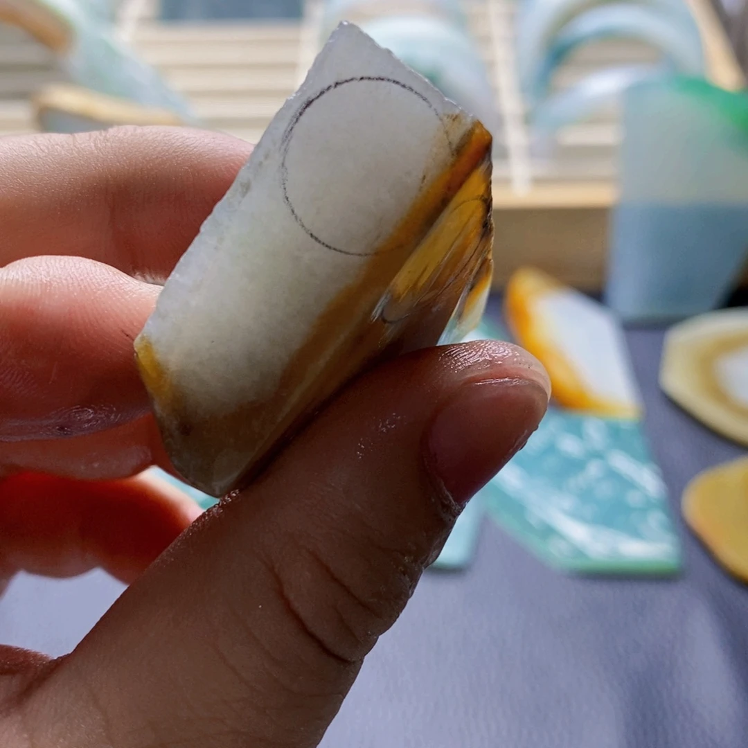 定制翡翠未镶嵌缅甸翡翠边角料