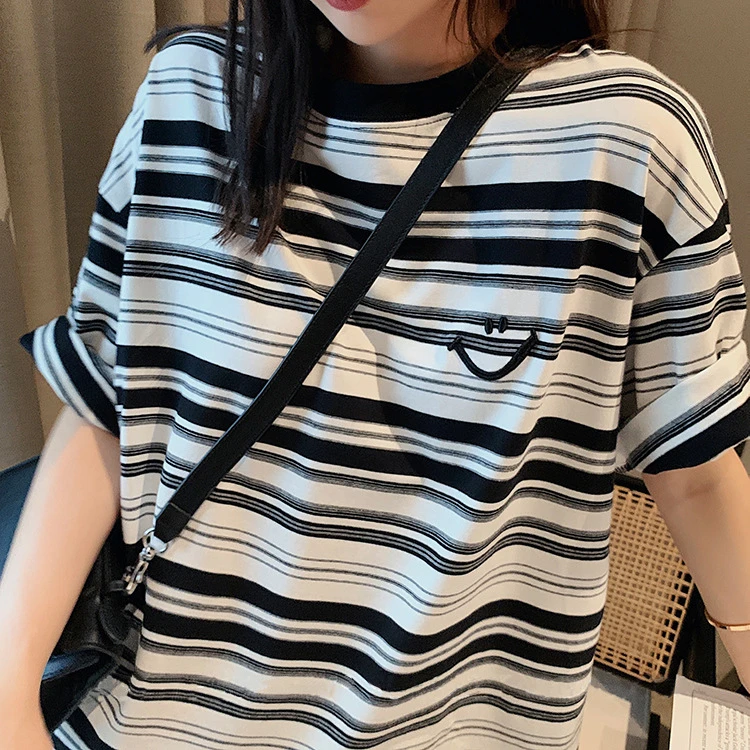 痞帅炸街风女装黑白条纹笑脸绣花T恤2025夏新款宽松休闲短袖上衣