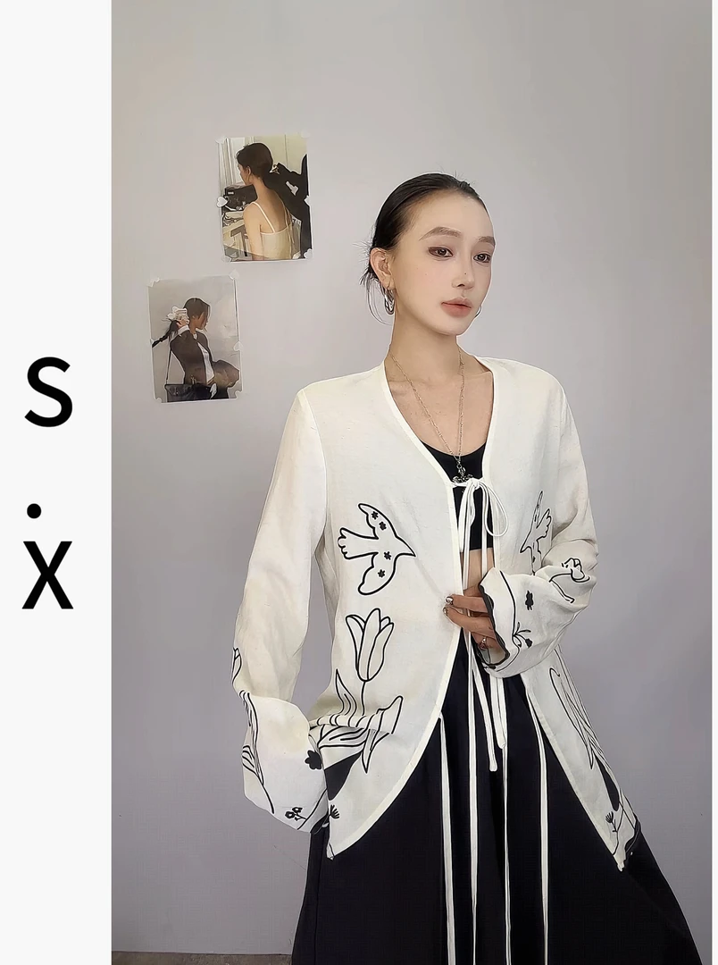 S.X 2025夏新款重工雕孔刺绣喇叭袖V领衬衫海岛风