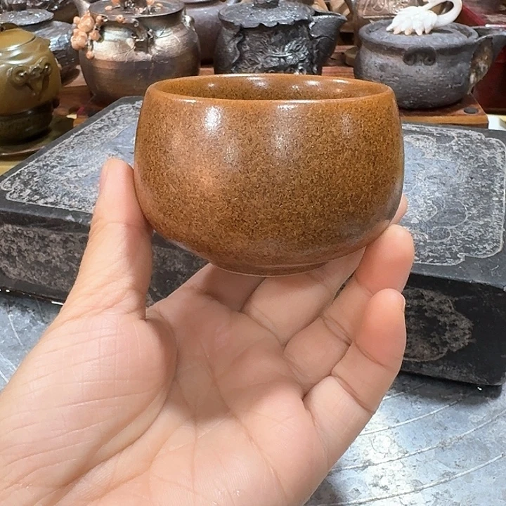 主人杯一个,瓷。。品茗瓷