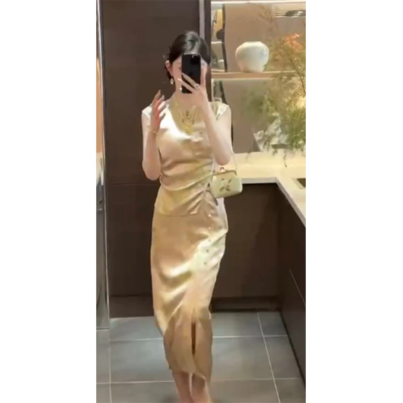 2025秋季新款修身小众显瘦气质时尚高级设计感无袖收腰A字连衣裙