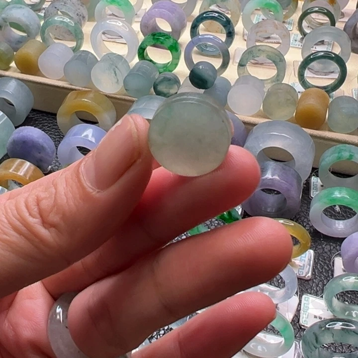 定制翡翠未镶嵌翡翠