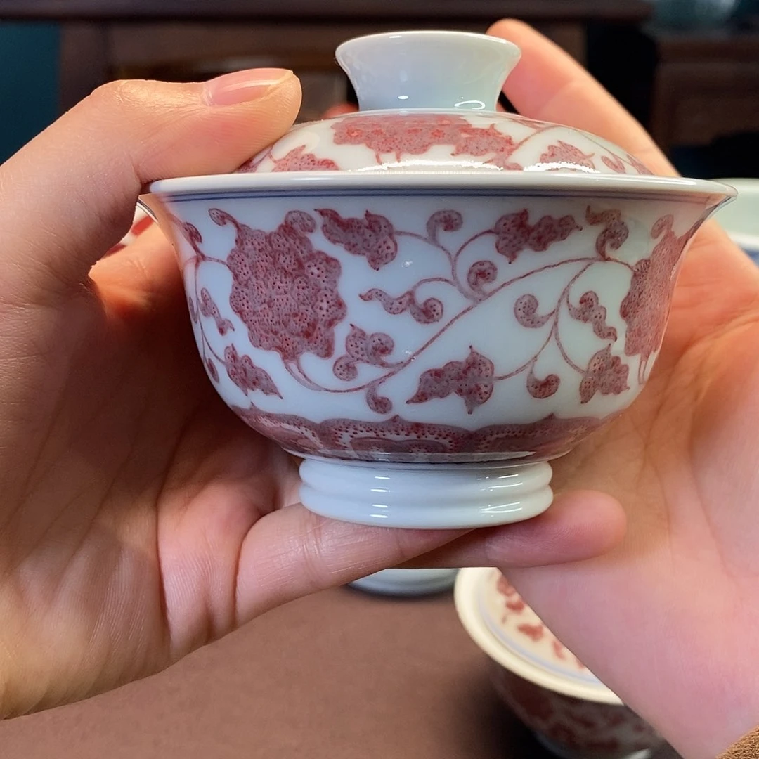 碗釉里红缠枝牡丹纹150cc.     发色问题 