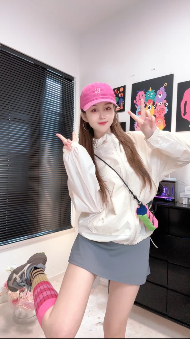 户外山系防晒衣女短款2025年新款休闲宽松薄外套防晒服