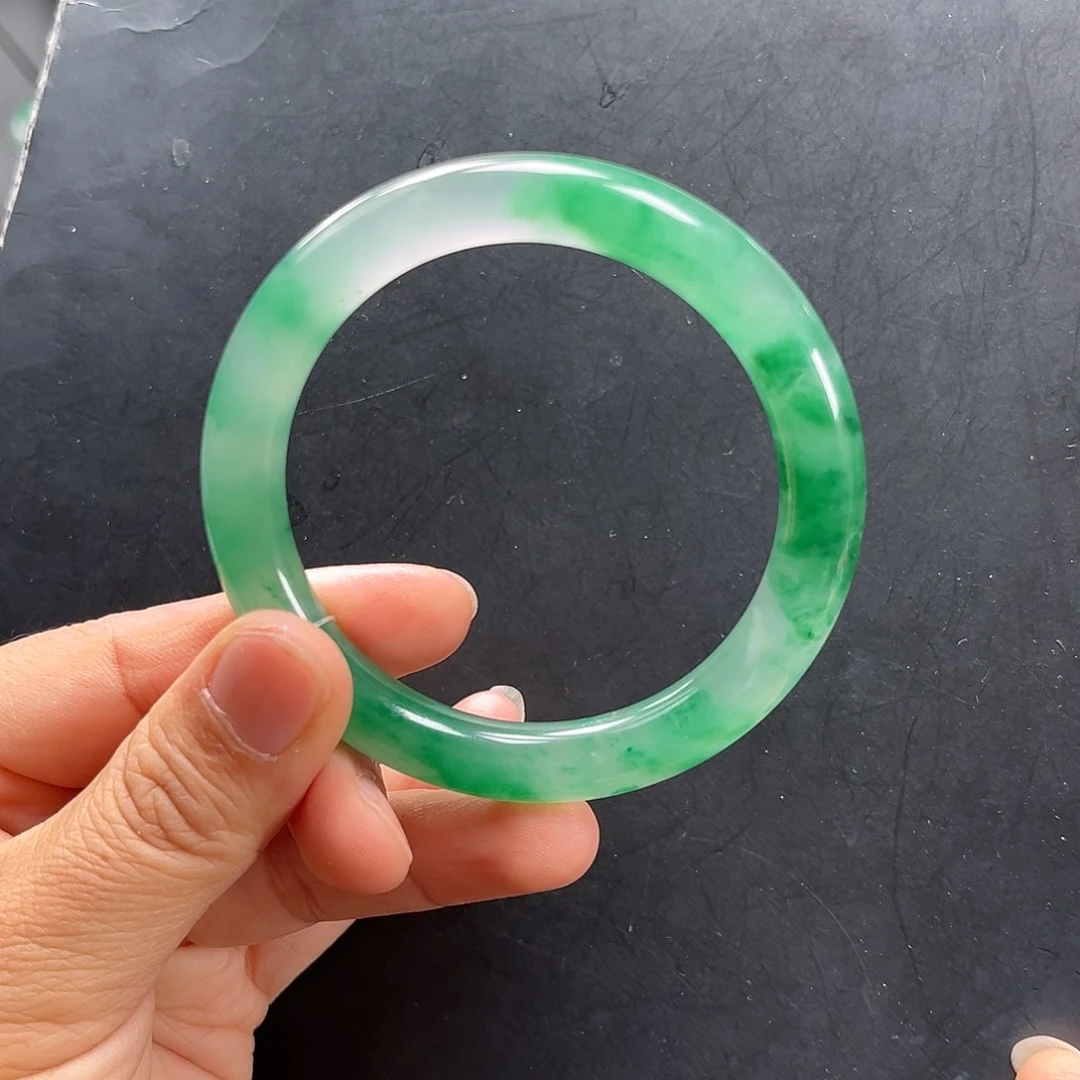 石英质玉未镶嵌手镯