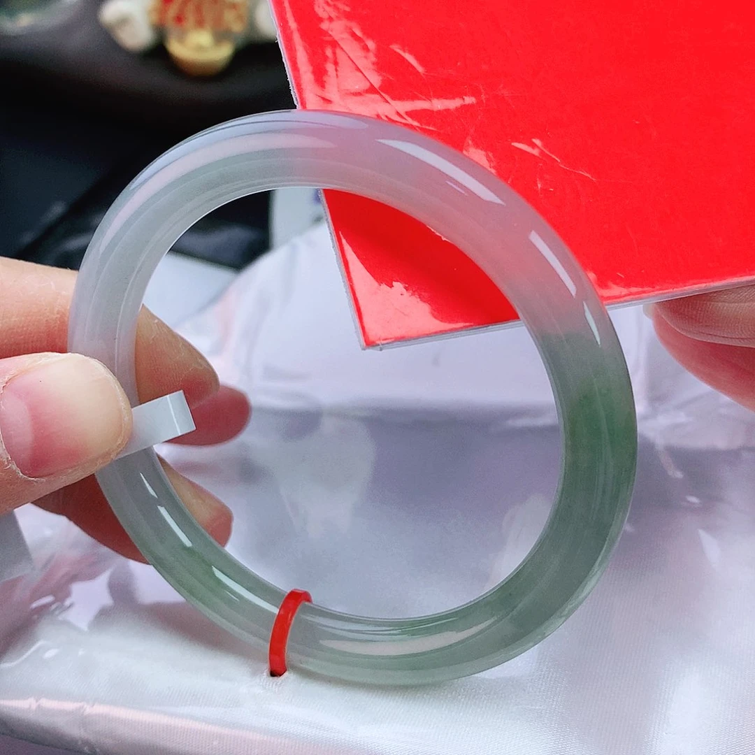 翡翠手镯未镶嵌54+圈