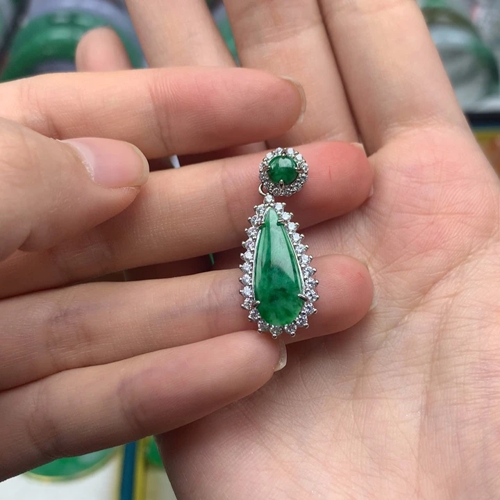 翡翠银S925镶嵌颈饰翡翠