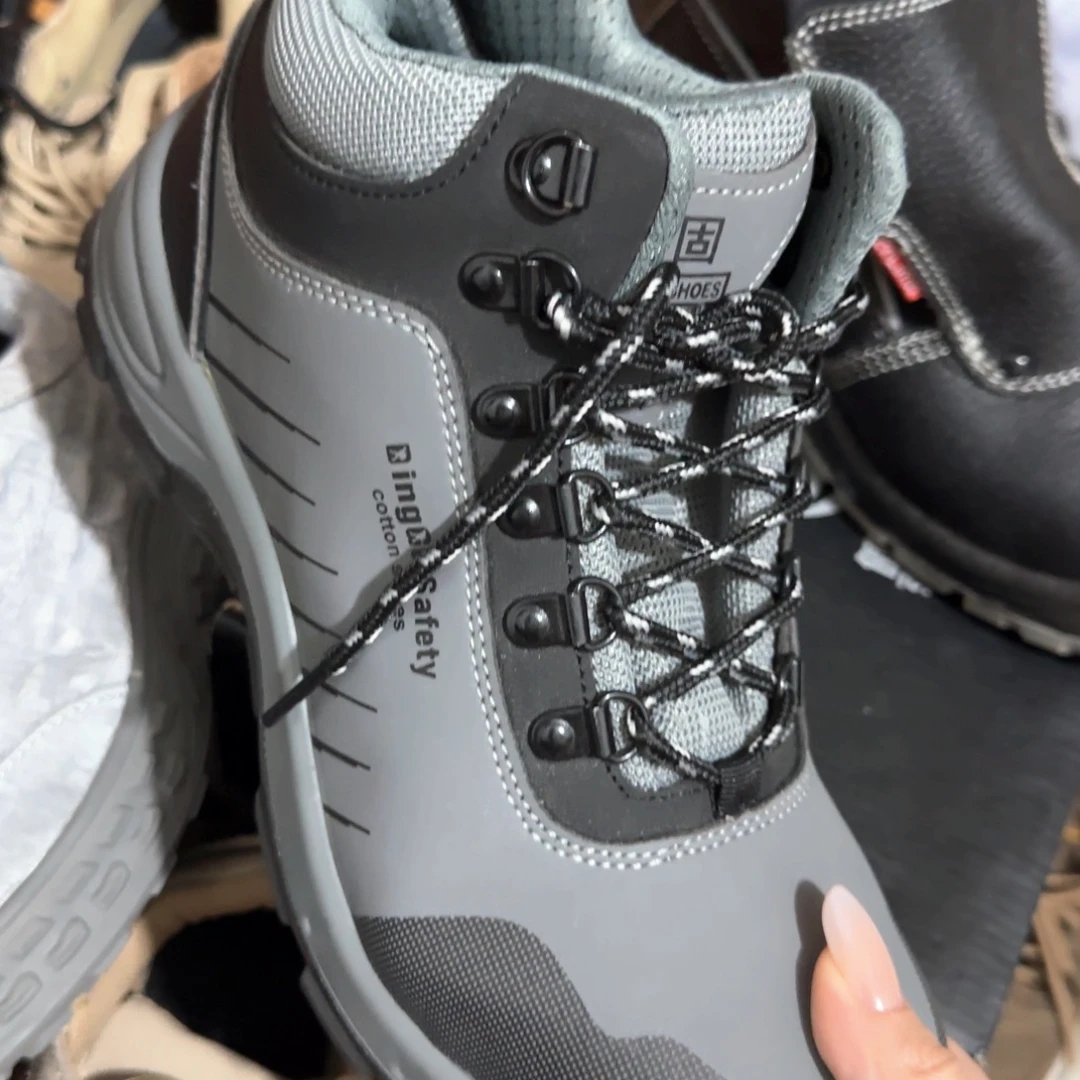 41码灰皮中高帮靴