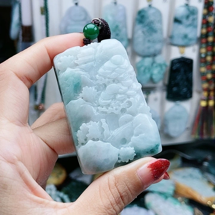 颈饰足铂镶嵌翡翠翡翠