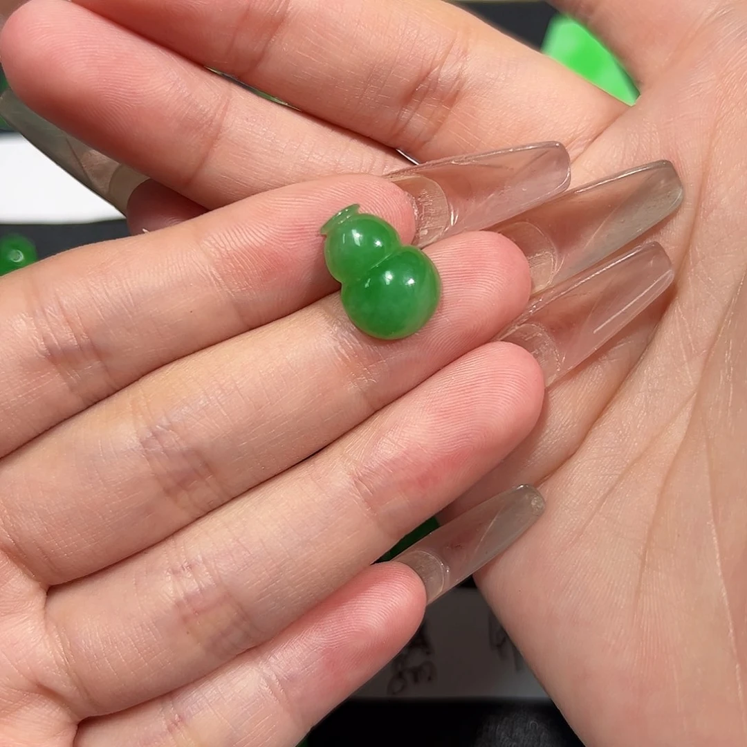 翡翠裸石天然缅甸翡翠