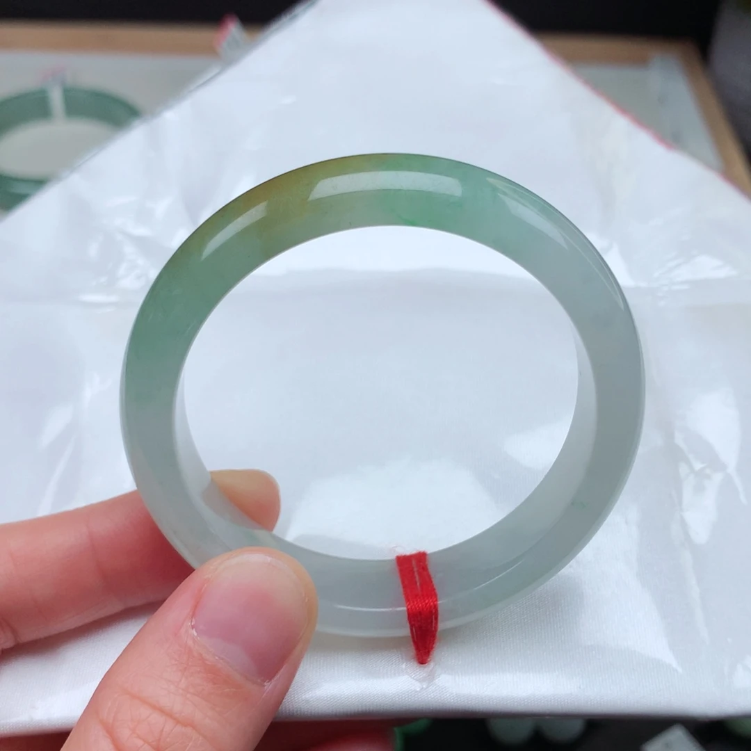 翡翠未镶嵌手镯51圈