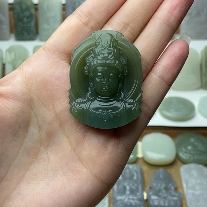 和田玉未镶嵌颈饰