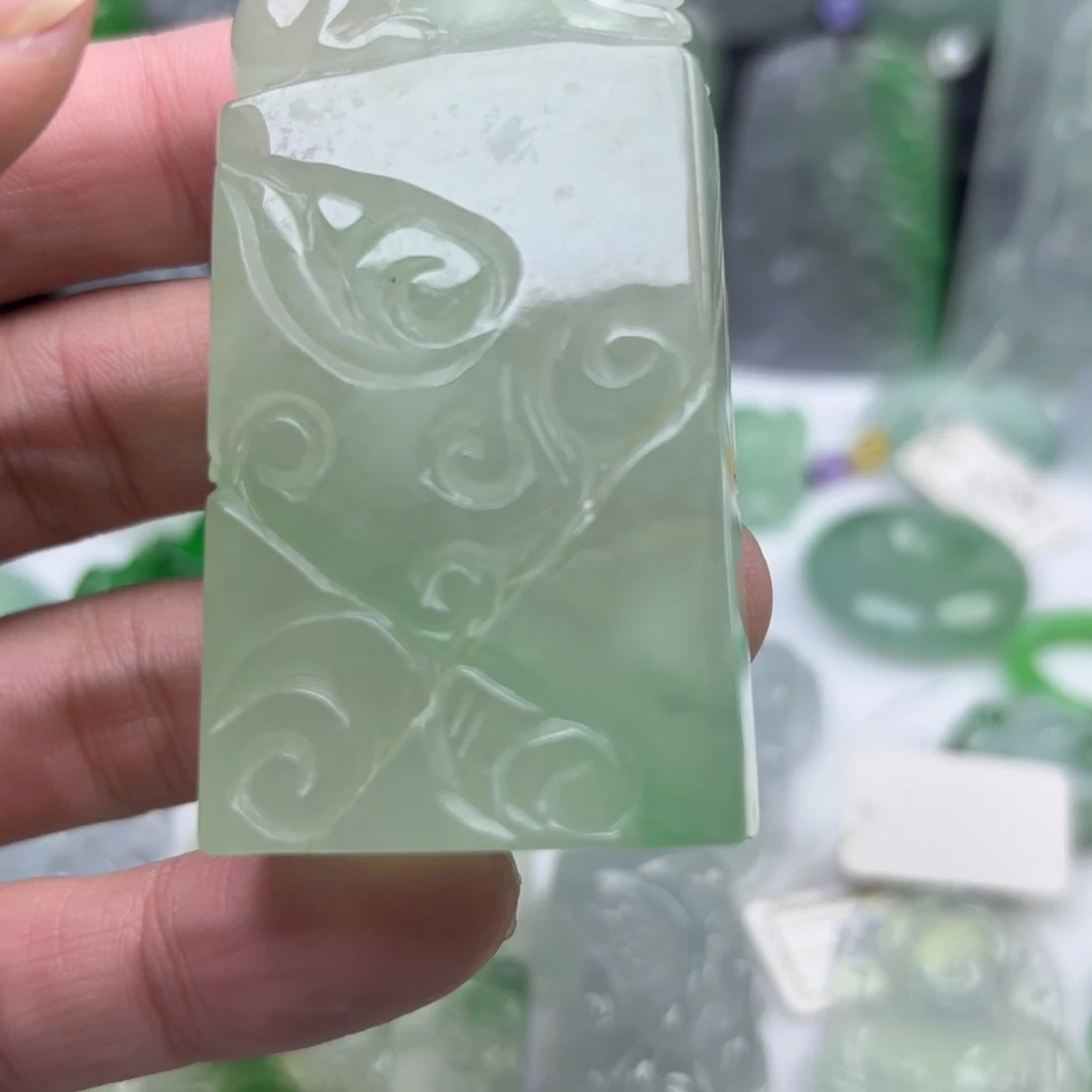 翡翠未镶嵌颈饰翡翠印章