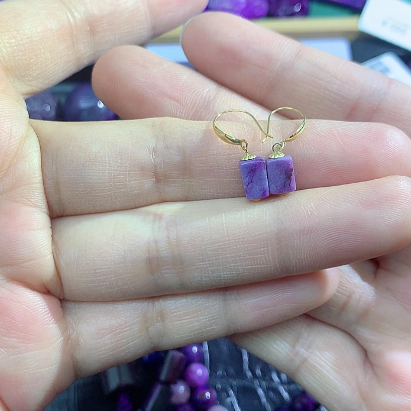 【闪购商品】苏纪石（舒俱来）18K金镶嵌耳钩