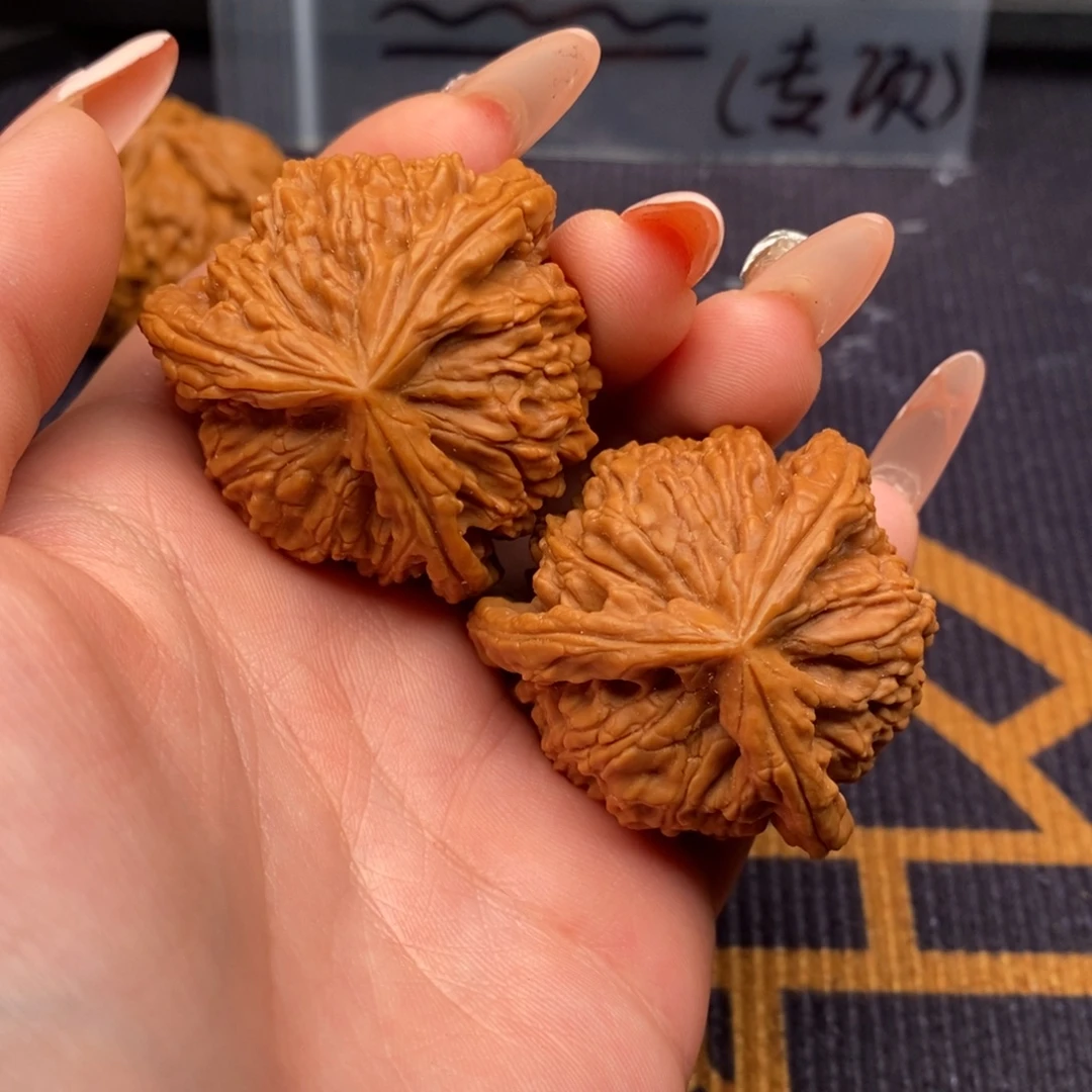寒***冰文玩核桃吊坠白狮子