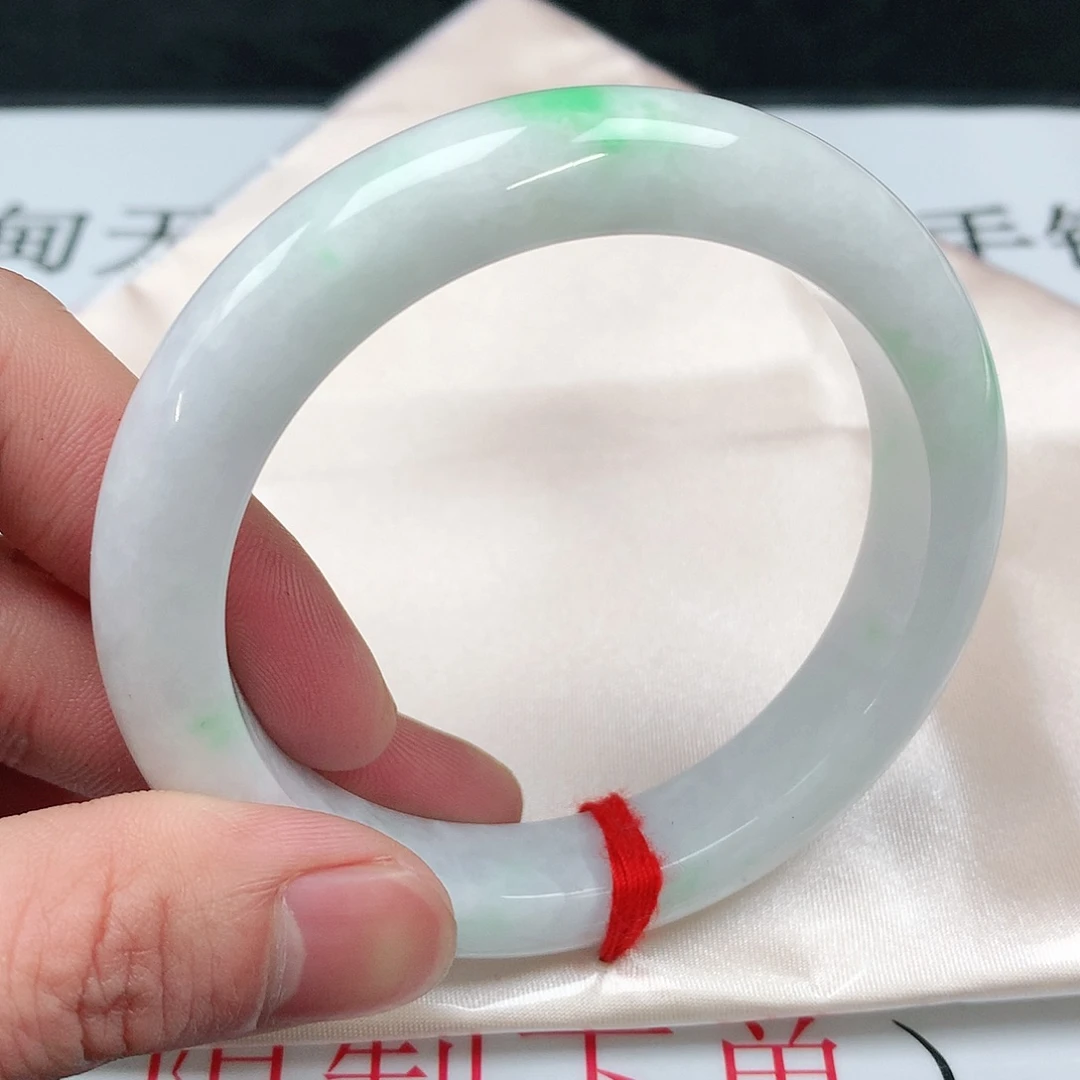 翡翠手镯未镶嵌圈58