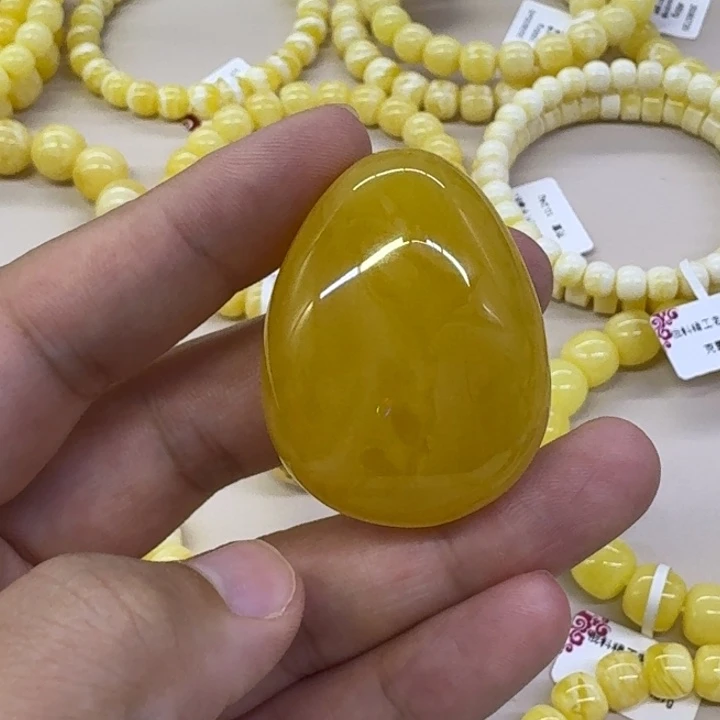 未镶嵌颈饰琥珀水滴