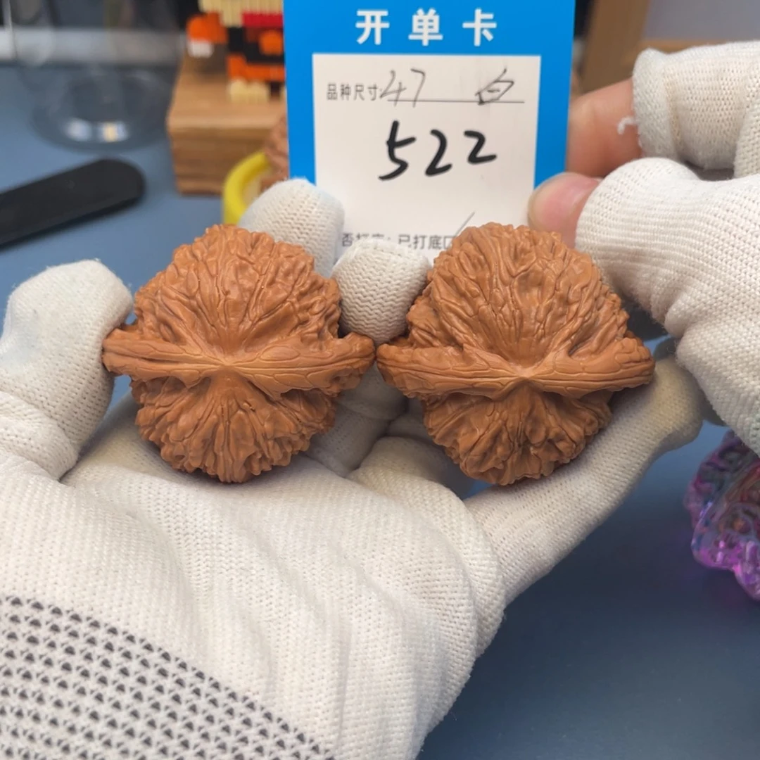 核桃文玩核桃白狮子