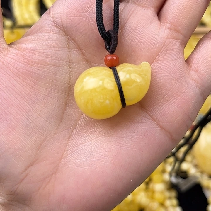 琥珀未镶嵌颈饰琥珀，