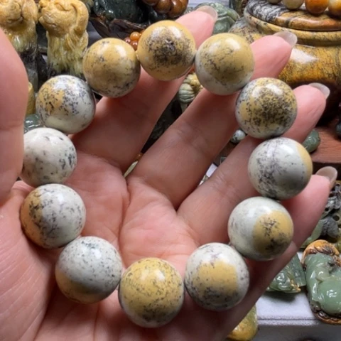 未镶嵌手串岫岩河磨玉（透闪石质玉）用****0