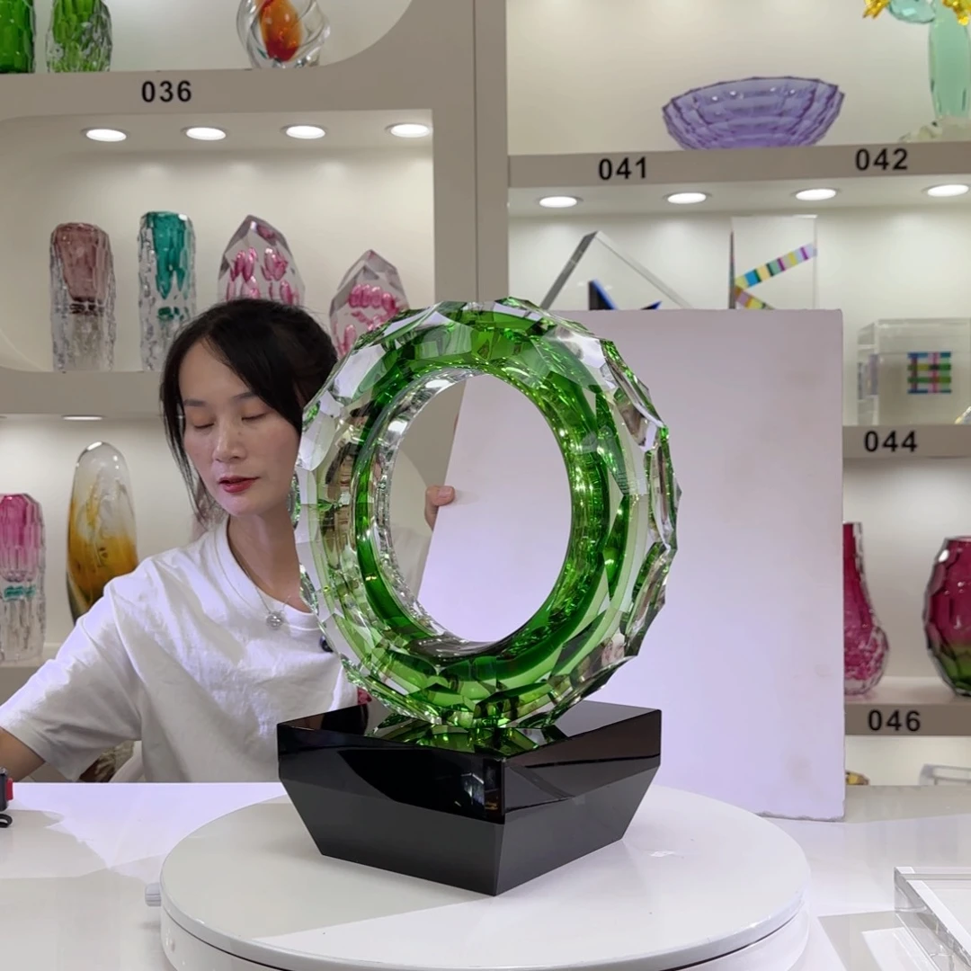 湖水绿光影之环摆件