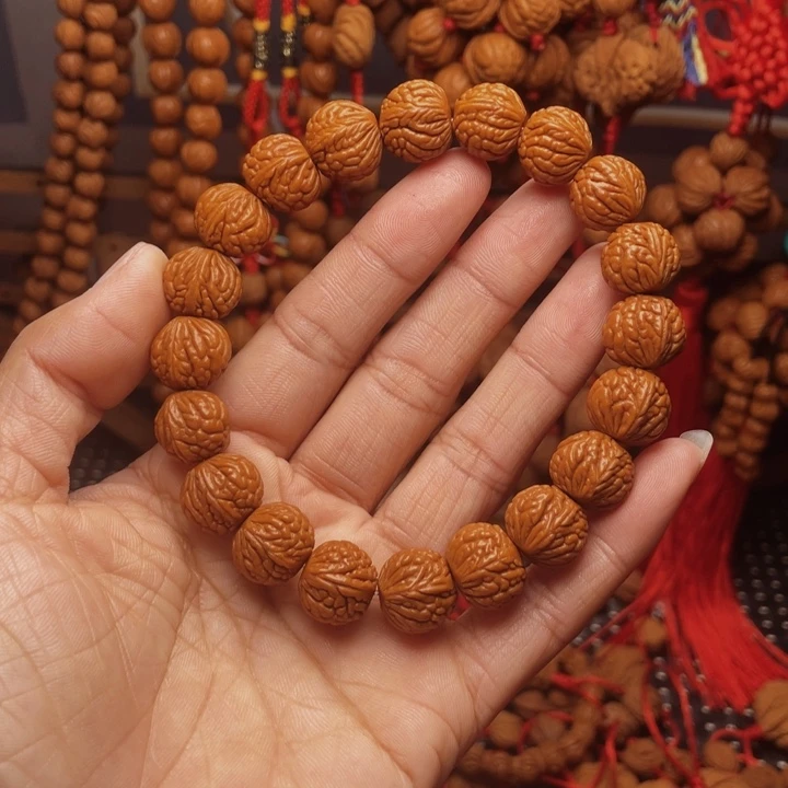 木质类龙纹桃枭挂件