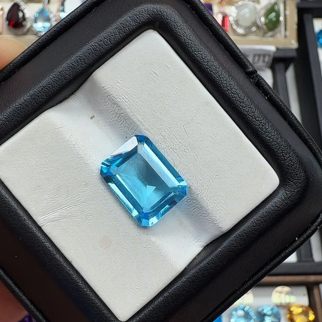 托帕石裸石抢购福利款精美瑞士兰祖母切13×10毫米