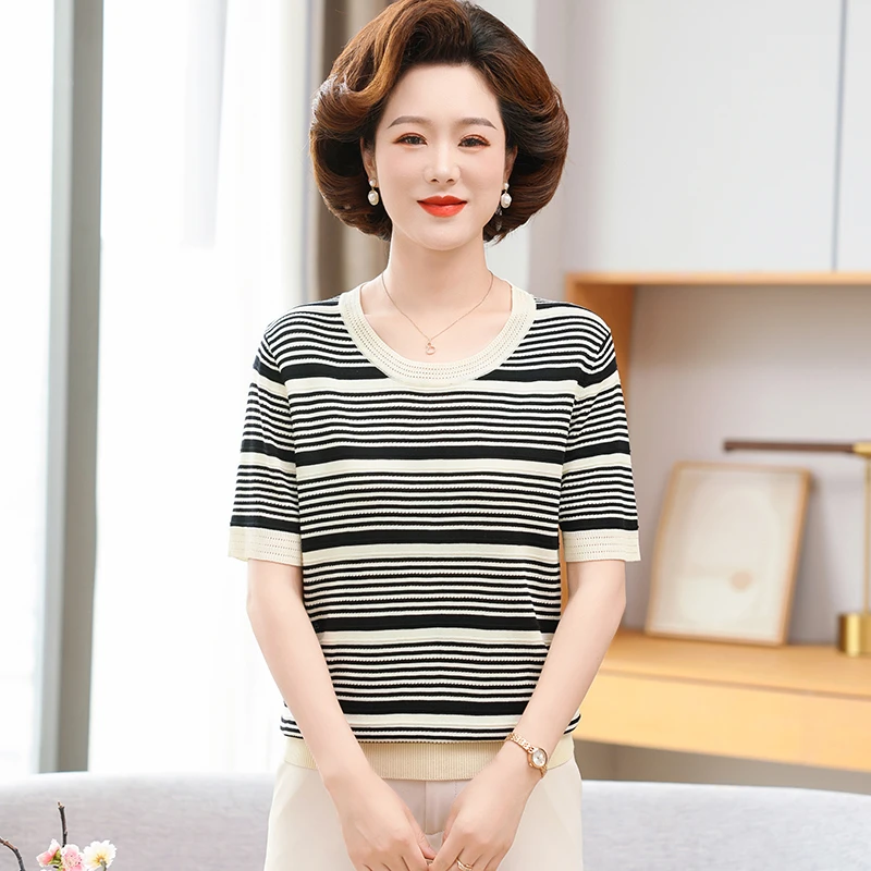 中老年女装直筒型小衫中老年女装条纹常规款洋气圆领薄款宽松8892