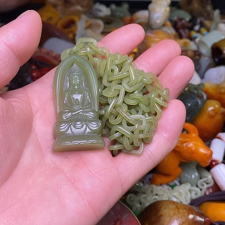 老***u和田玉（糖玉）未镶嵌挂件