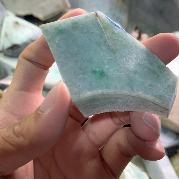 翡翠裸石39号色阳肉粗打大珠子