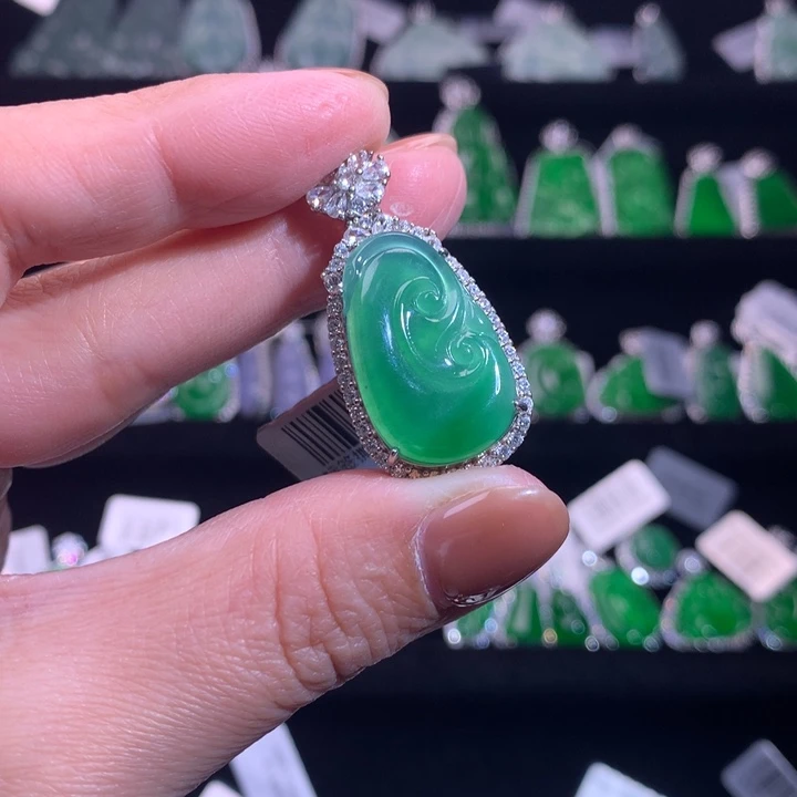 【闪购商品】颈饰银S925镶嵌翡翠
