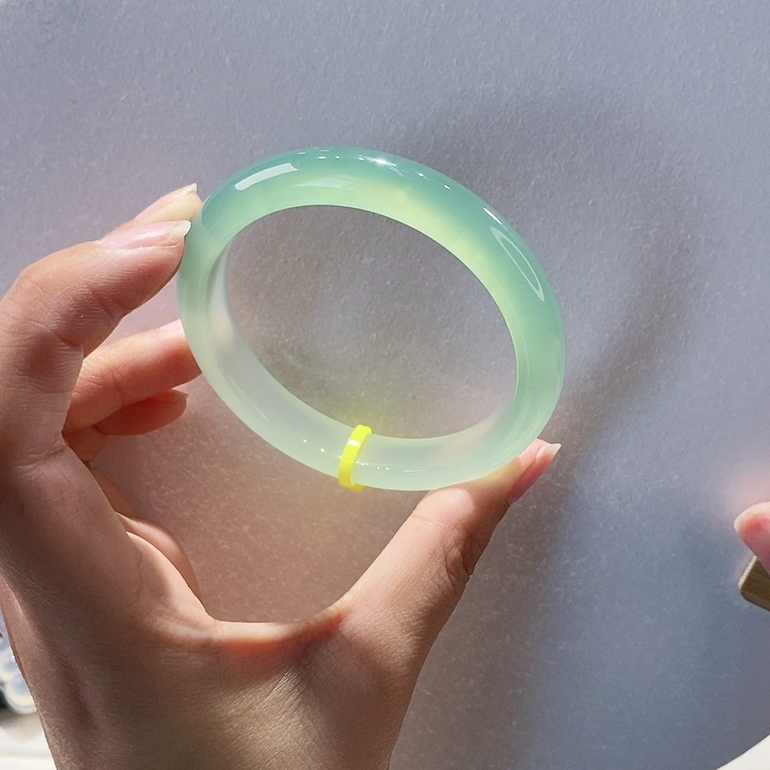 玛瑙/玉髓手镯未镶嵌56.7