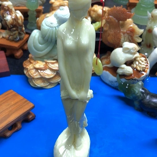 无***言石材家居装饰摆件玉贵人