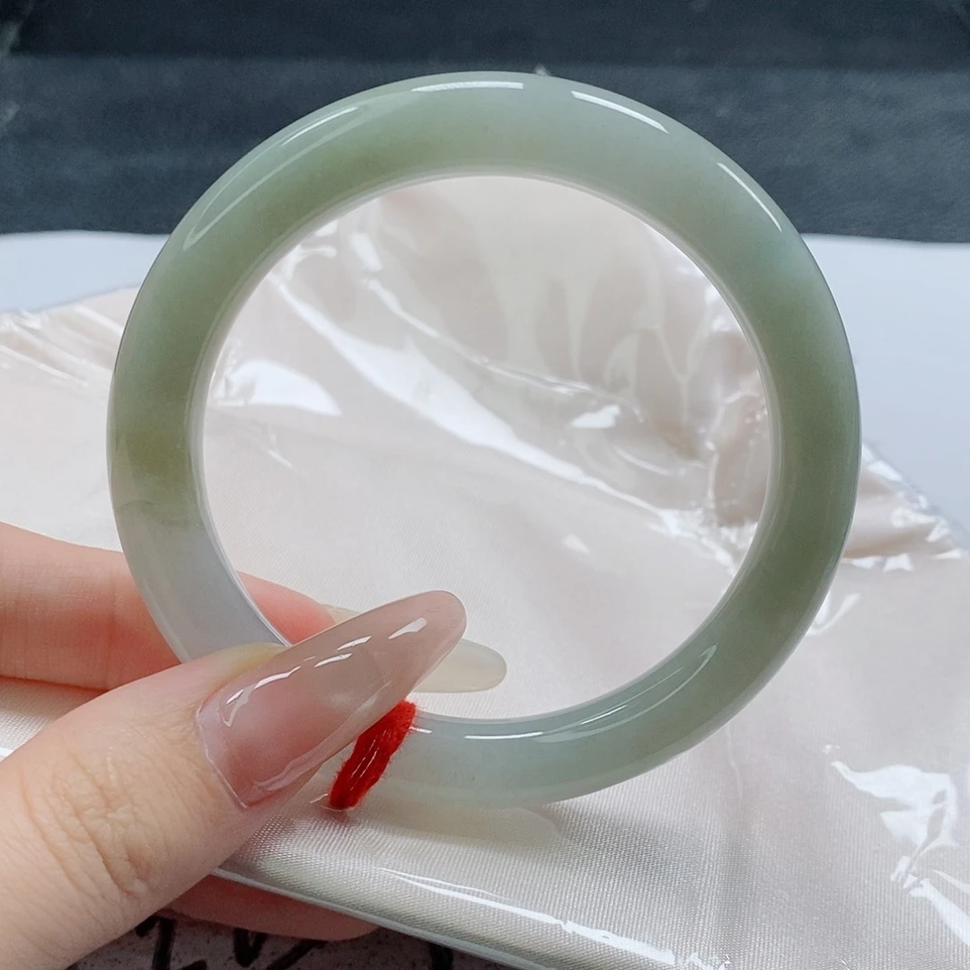 【闪购商品】未镶嵌手镯（圆镯）翡翠524号