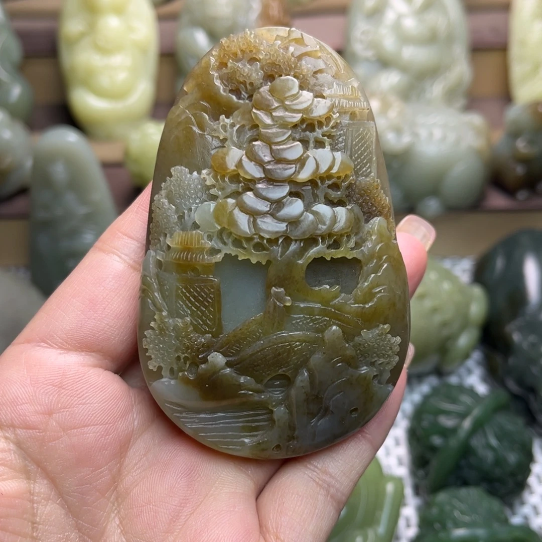 和田玉未镶嵌把件