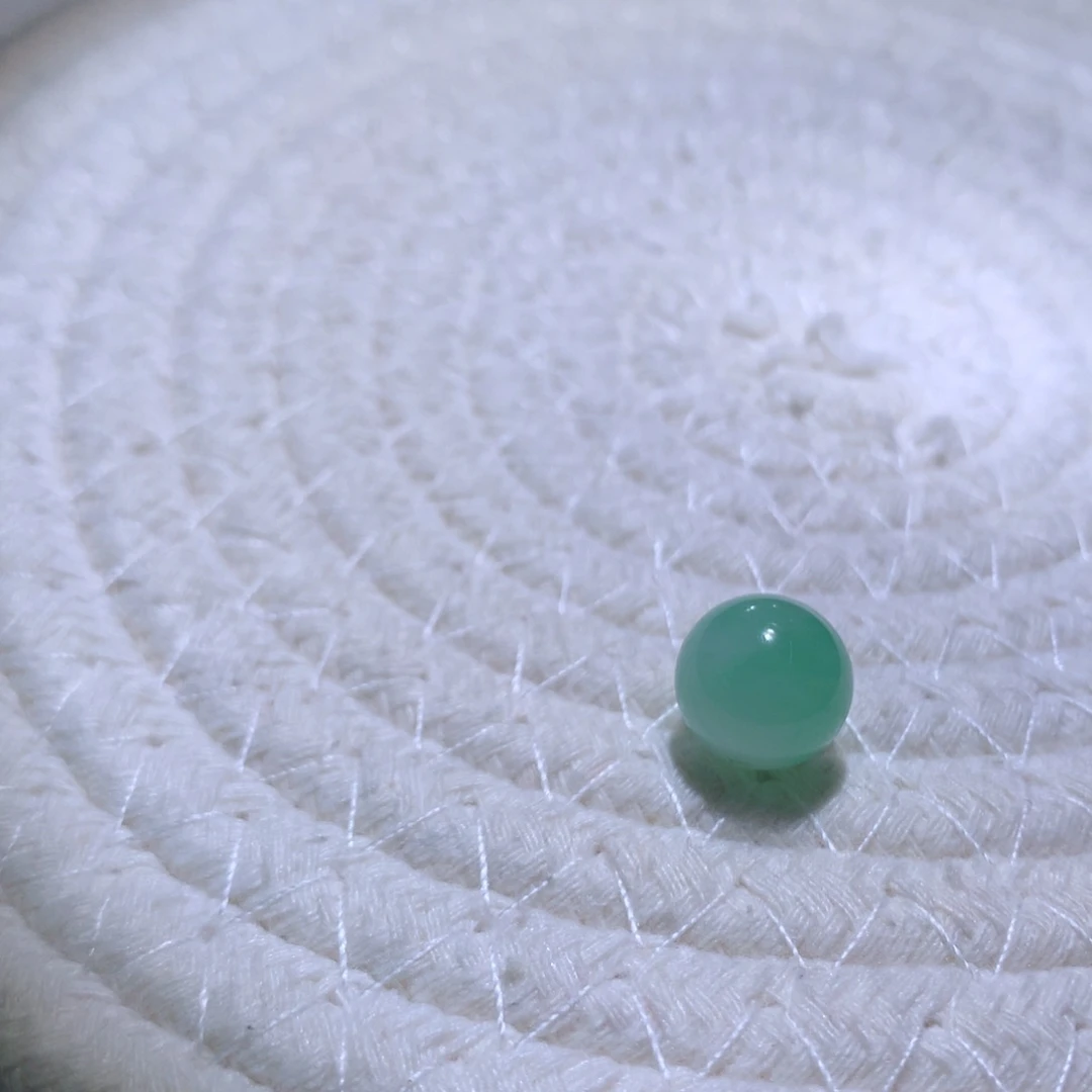 散珠翡翠特价果绿卡11