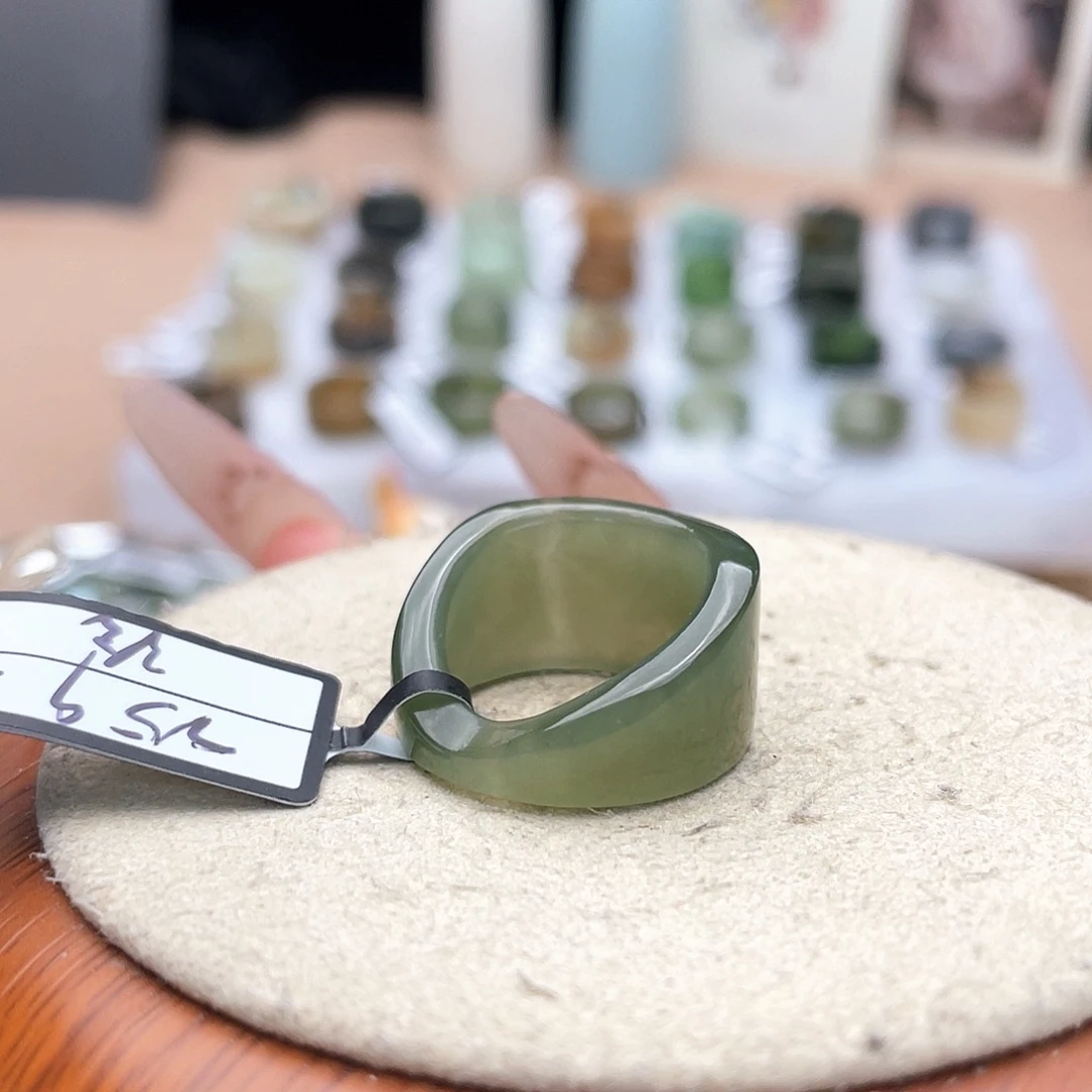 未镶嵌戒指和田玉（糖玉）c40碧玉盾牌16.2不退货