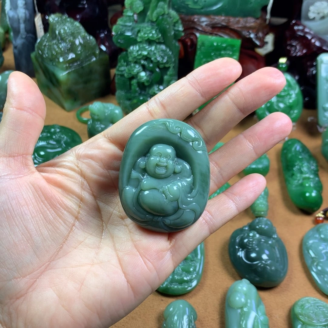 章***章颈饰未镶嵌和田玉