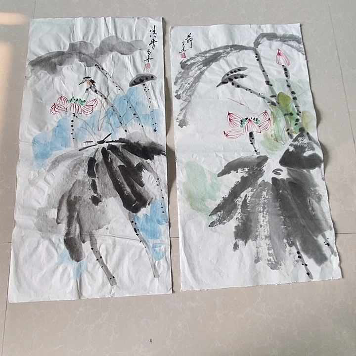 国画两张 四尺四开手绘荷花